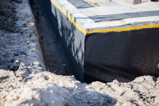 Professional Vapor Barrier Installation technician working in Orleans, MI